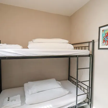 32 Ashville Avenue *