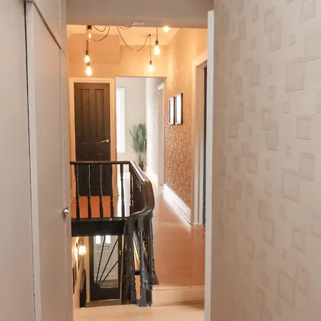 32 Ashville Avenue 펜션 스카버러