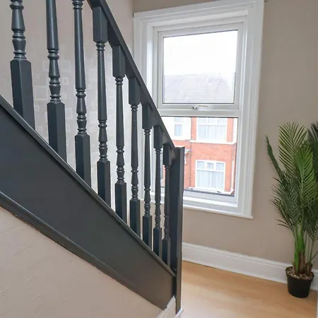 32 Ashville Avenue * 스카버러