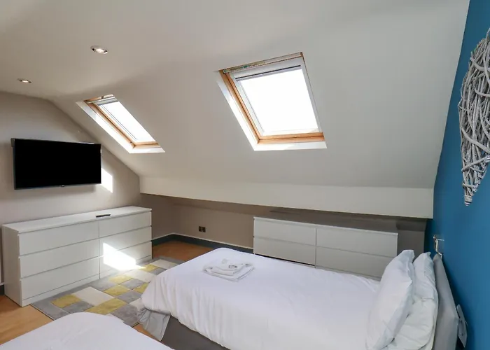 32 Ashville Avenue Tatil Evi *