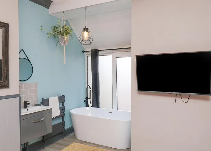 32 Ashville Avenue Tatil Evi