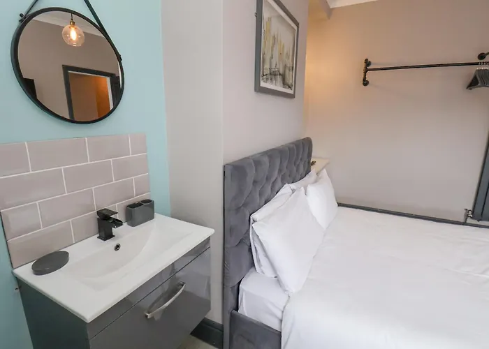 32 Ashville Avenue Tatil Evi