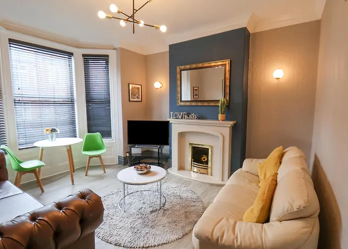 32 Ashville Avenue *